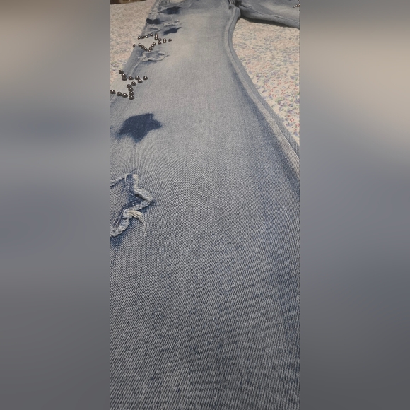 NWT Oli & Hali Star Patch Studded Jeans - Size XL - Price Firm - Picture 3 of 13